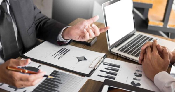 The-Complete-Guide-to-Outsourced-Finance-and-Accounting-Services-2020-1